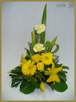 Traditional Arrangement, Bunches & Bows Florist, Shop 9, Albion Place, Dunedin 9016.jpg